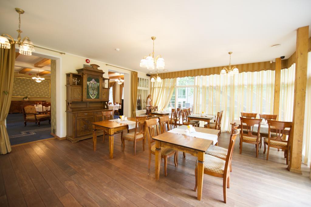 Villa Hotel Theresa Rakvere Esterno foto