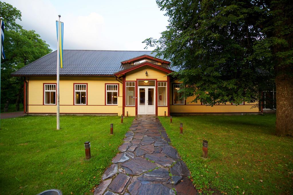 Villa Hotel Theresa Rakvere Esterno foto