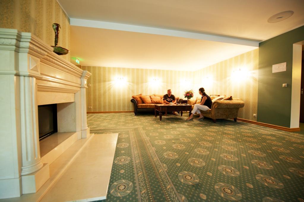 Villa Hotel Theresa Rakvere Esterno foto